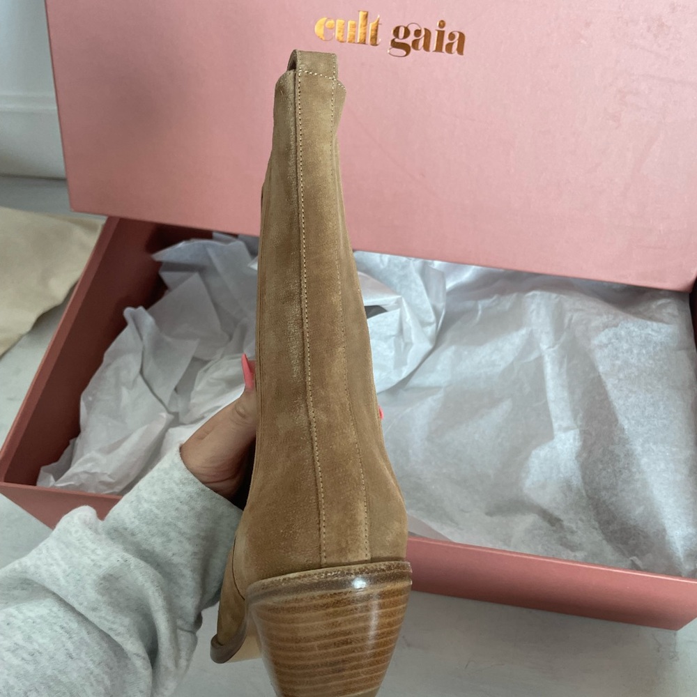 ❌SOLD❌CULT GAIA Nova Suede Western Boots Camel Pull ON - Picture 8 of 10